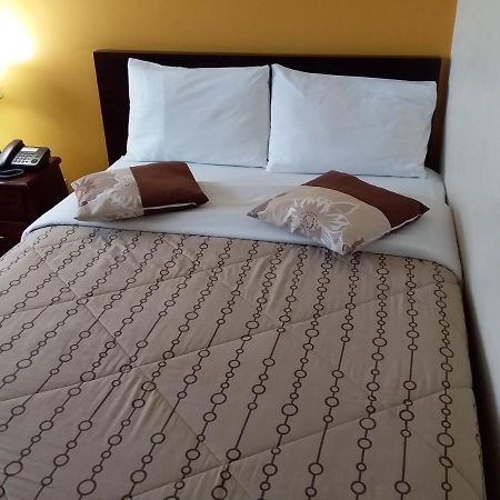 Hostal El Roble 基多 外观 照片