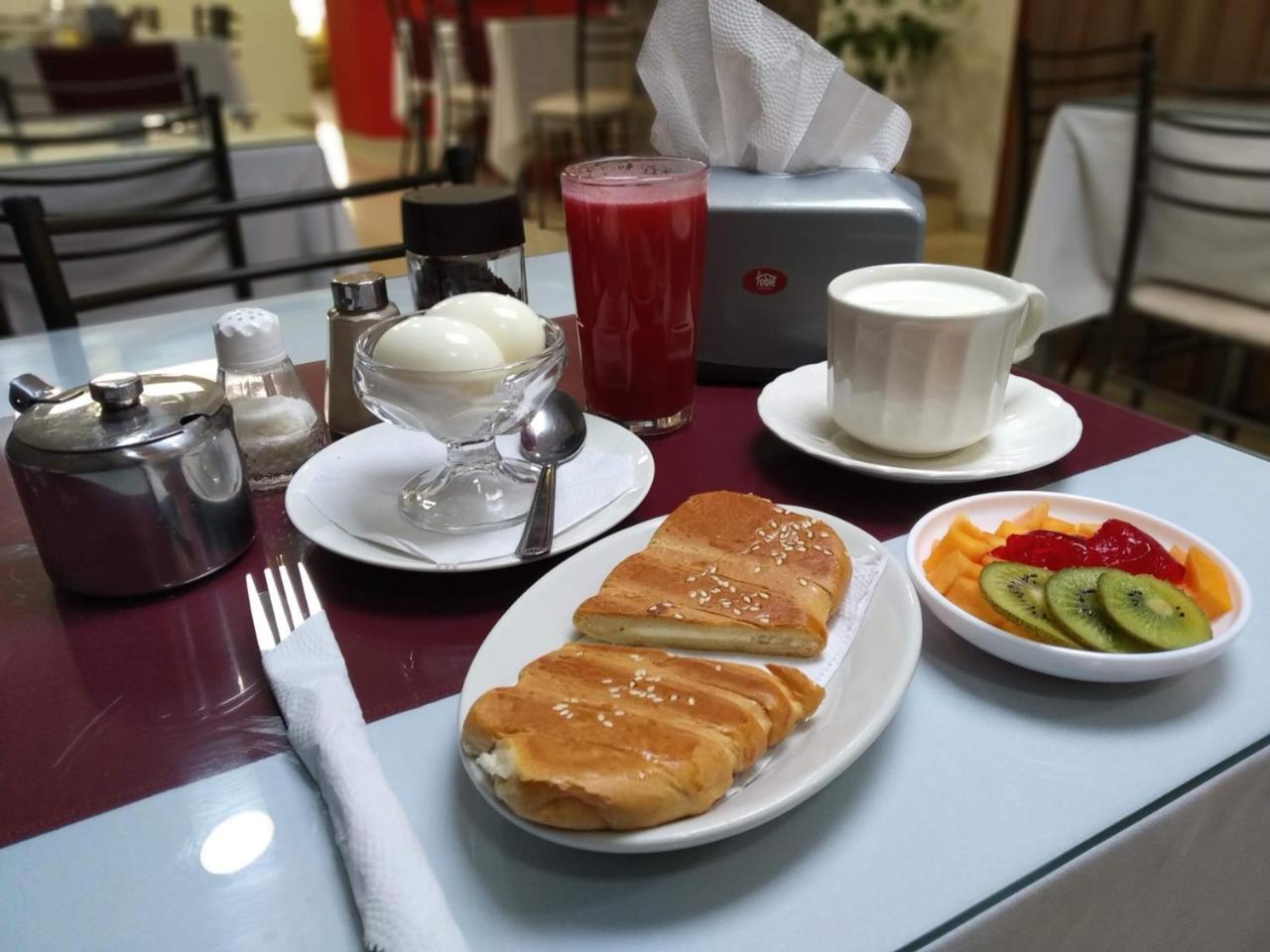 Hostal El Roble 基多 外观 照片