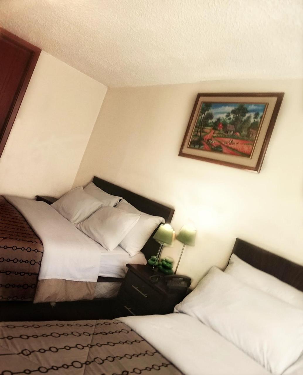Hostal El Roble 基多 外观 照片