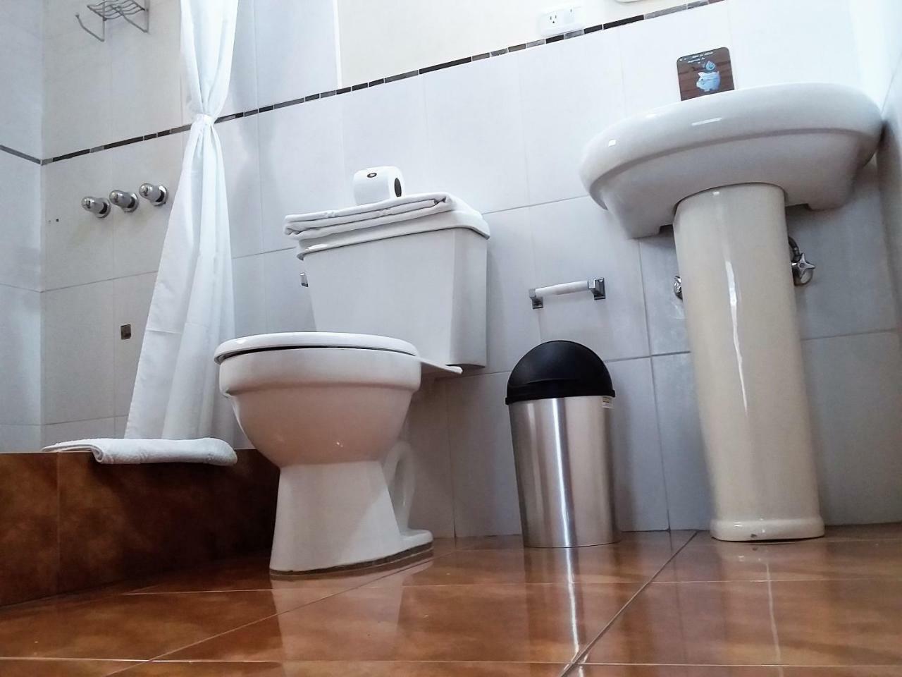 Hostal El Roble 基多 外观 照片