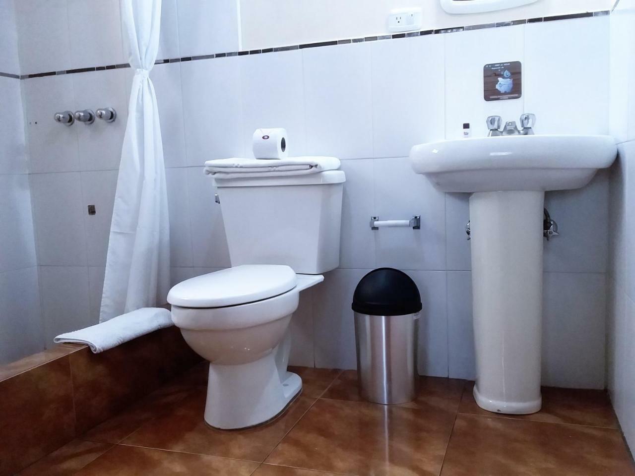 Hostal El Roble 基多 外观 照片